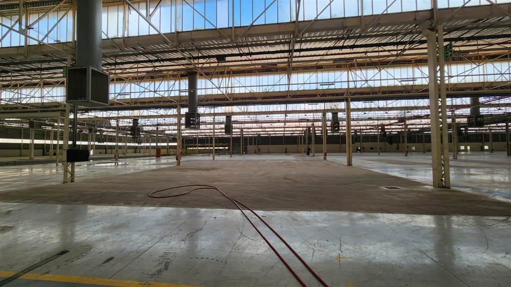 54000  m² Industrial space in Rosslyn photo number 12