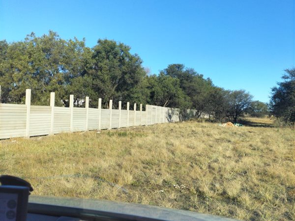 4.9 ha Land available in Vaalview