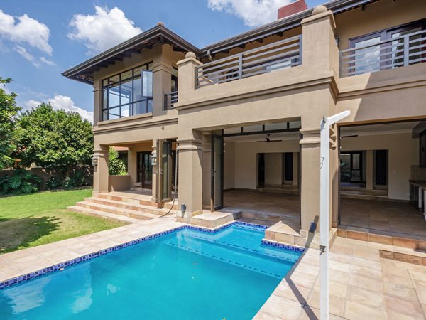 5 Bedroom House 5 Bedroom House