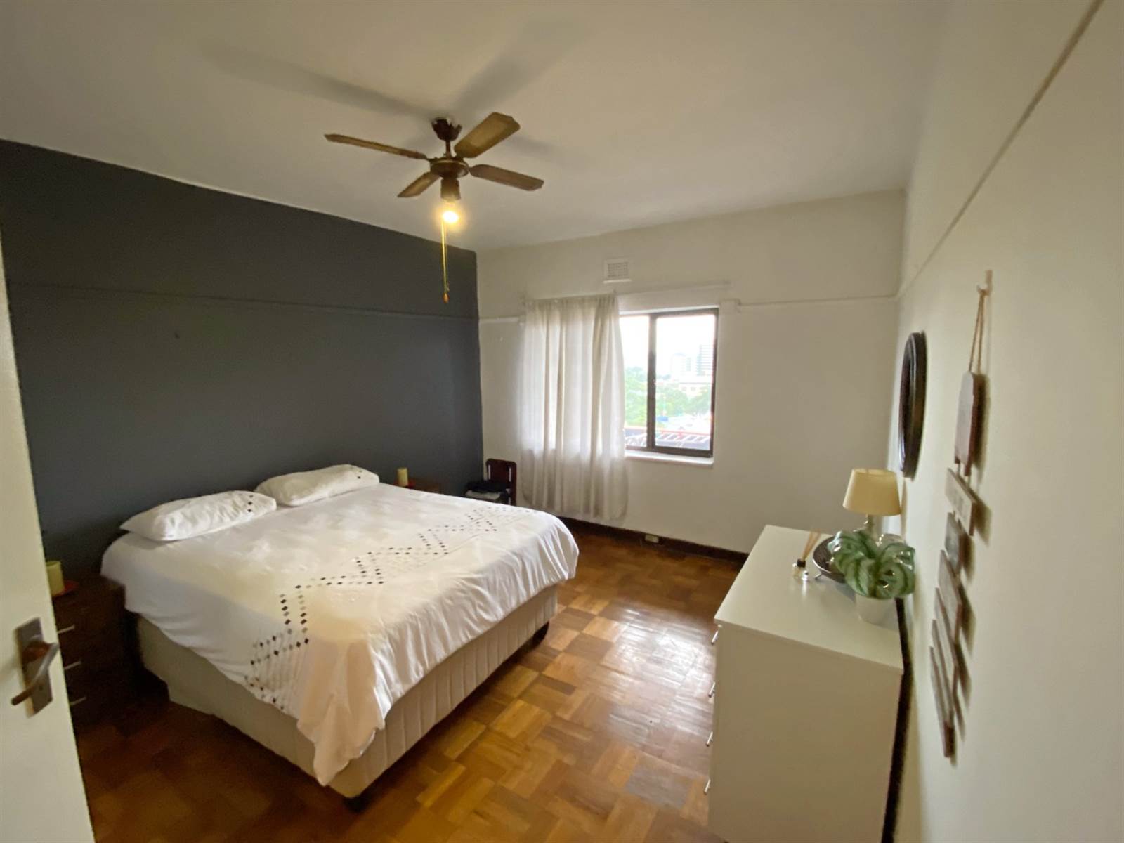 2 Bed Apartment in Amanzimtoti photo number 9
