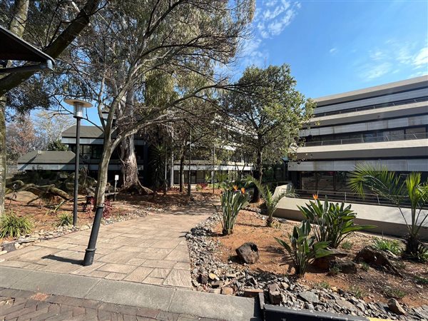 320  m² Commercial space in Bedfordview