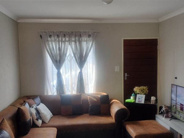 2 Bedroom House 2 Bedroom House