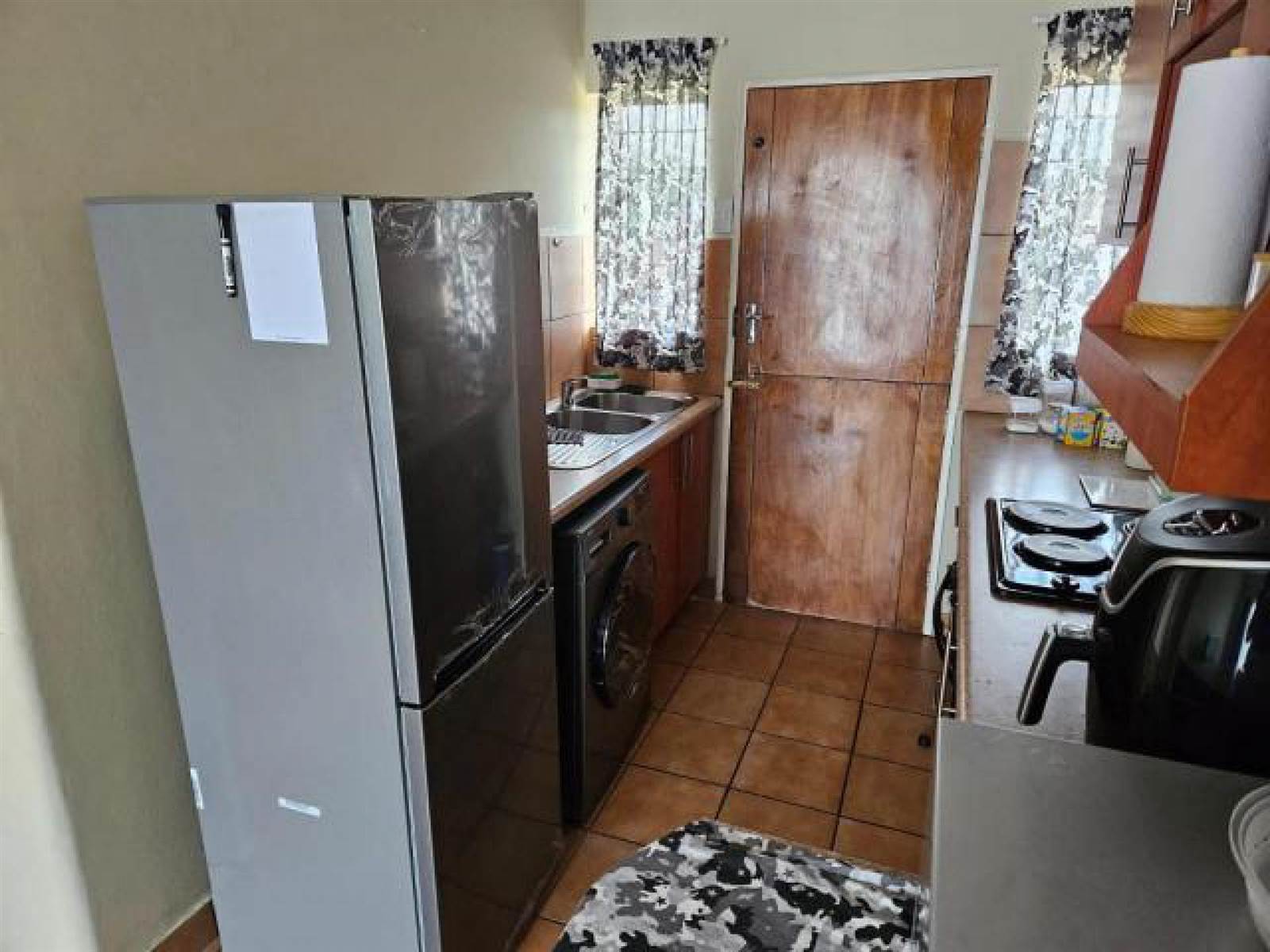 2 Bed Townhouse in Vaalpark photo number 1