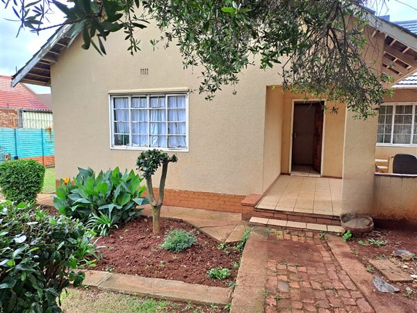 3 Bedroom House 3 Bedroom House