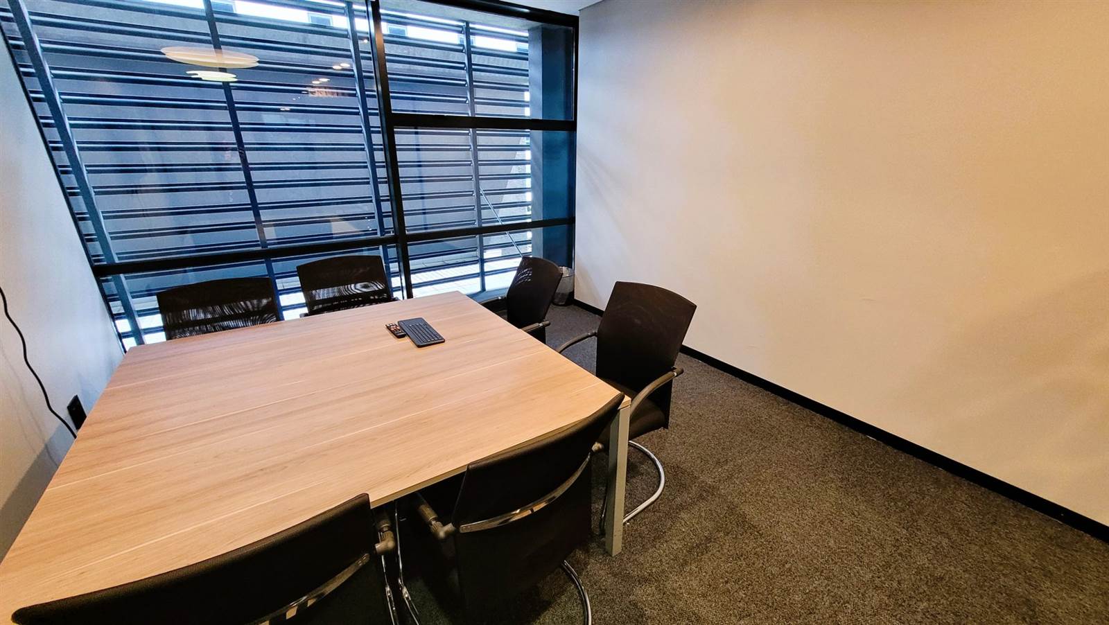 971  m² Office Space in Menlyn photo number 26
