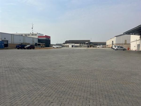 1 485  m² Industrial space