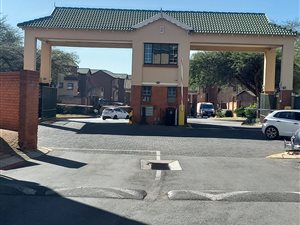 2 Bed Apartment in Chloorkop