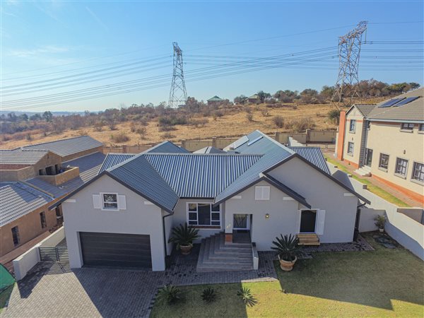 3 Bedroom House 3 Bedroom House