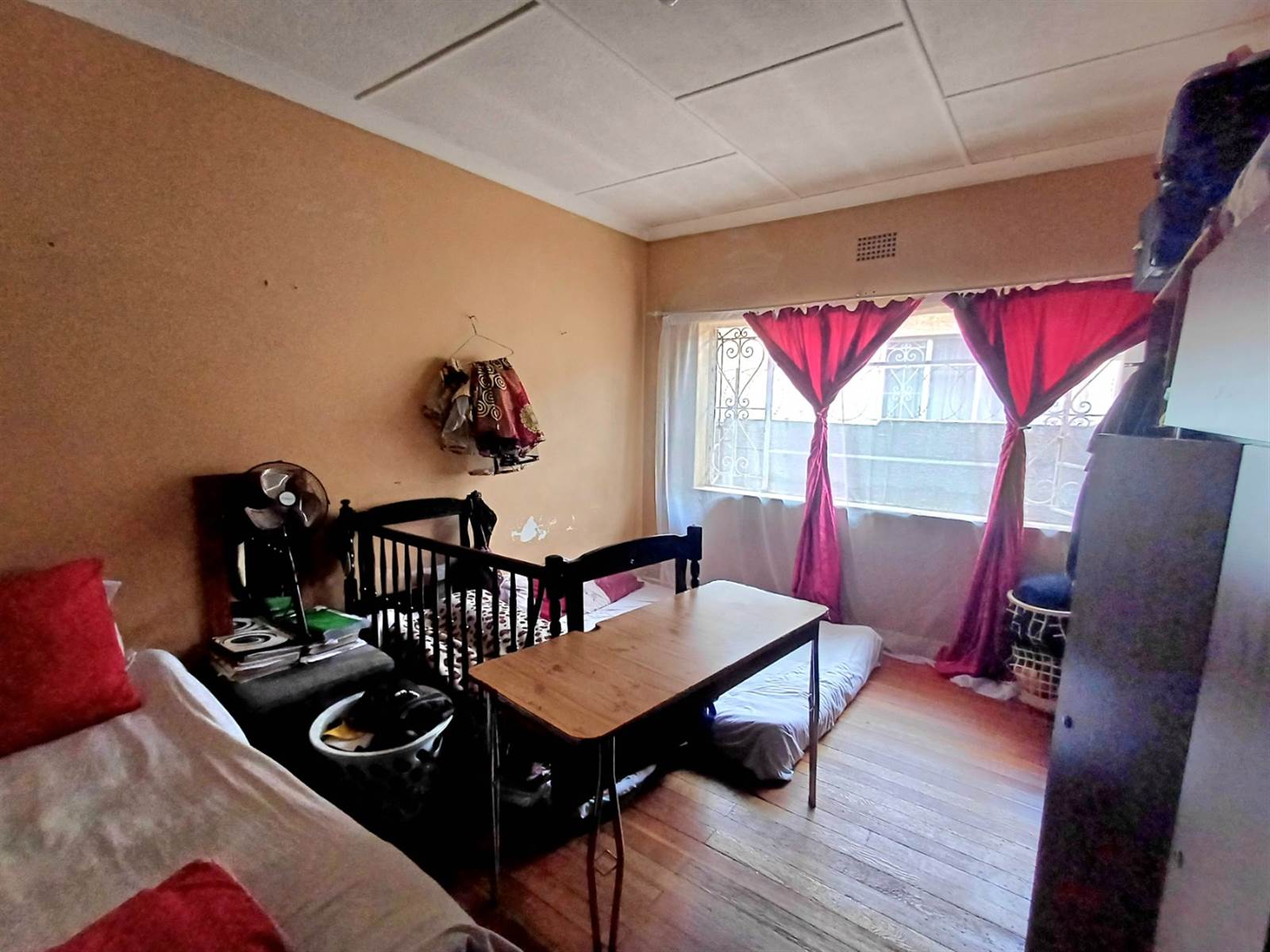 4 Bed House in Turffontein photo number 7