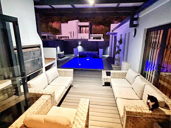 3 Bedroom Townhouse 3 Bedroom Townhouse