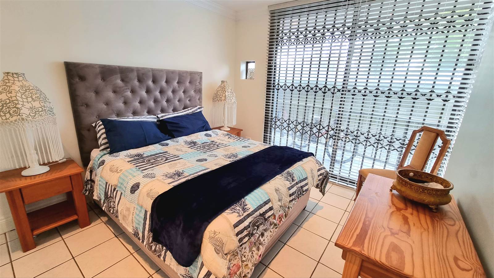 2 Bed Apartment in Jeffreys Bay photo number 6