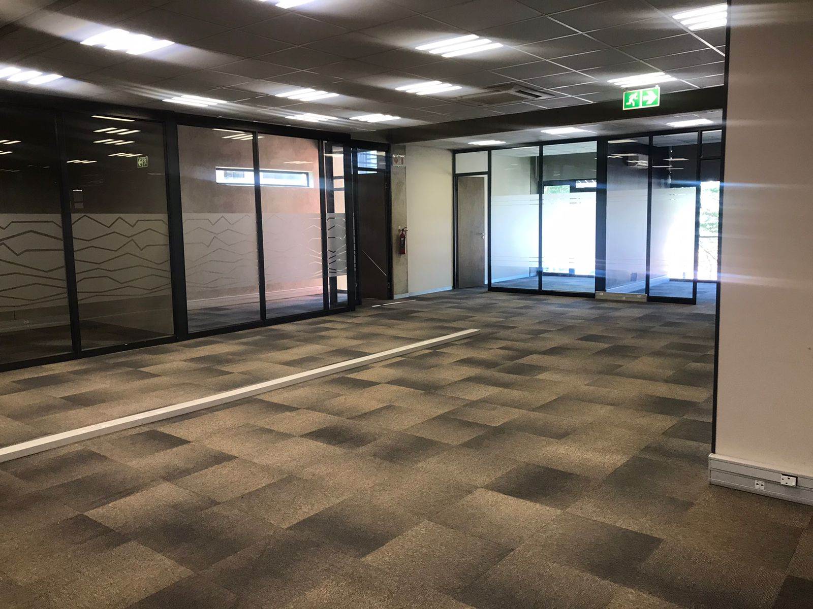 121  m² Commercial space in Beacon Bay photo number 4