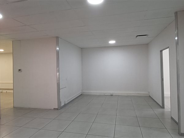 152  m² Commercial space in Brits Central