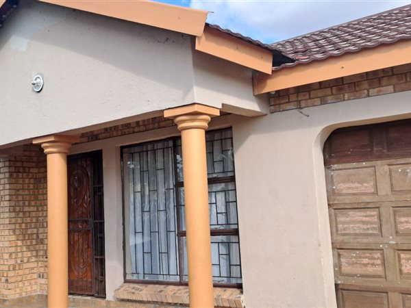 3 Bedroom House 3 Bedroom House