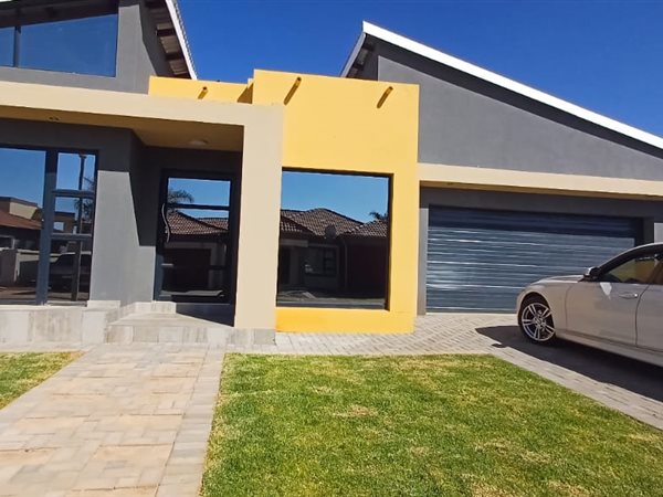 4 Bedroom House 4 Bedroom House