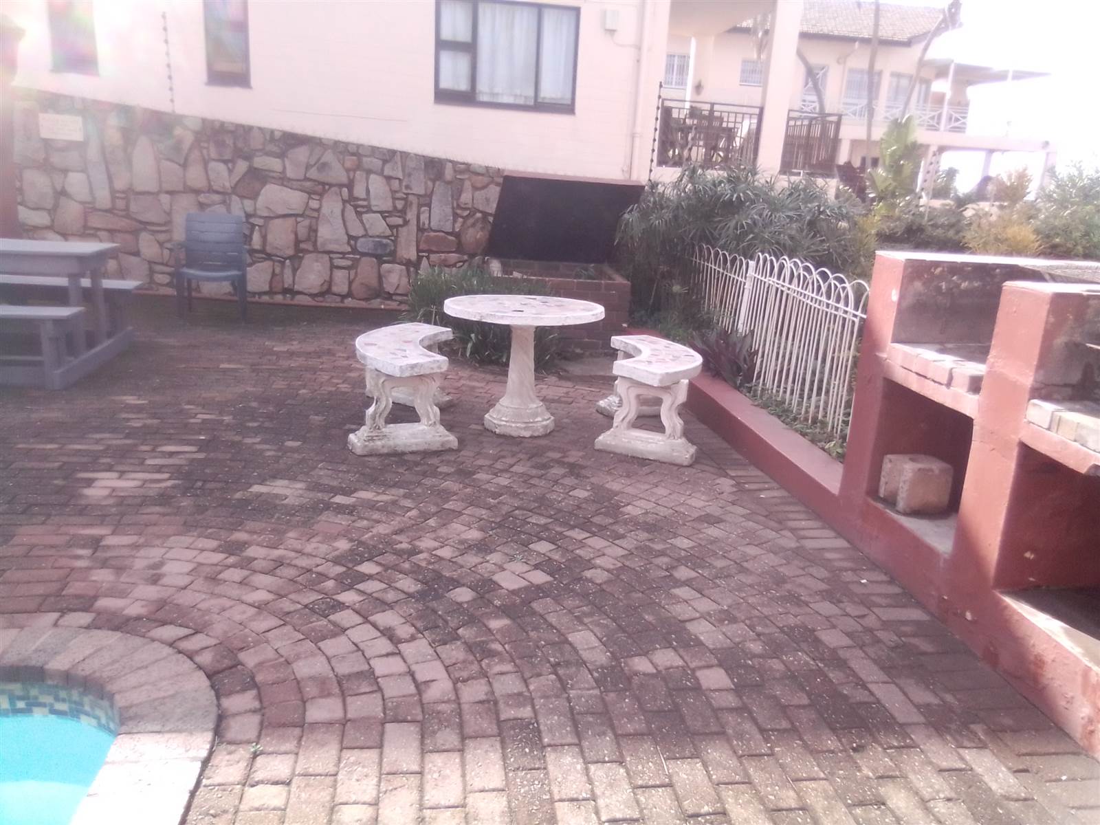 2 Bed Flat in Uvongo photo number 12