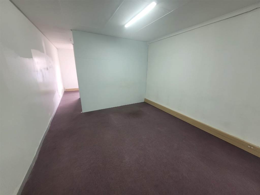 46  m² Commercial space in Glen Marais photo number 4