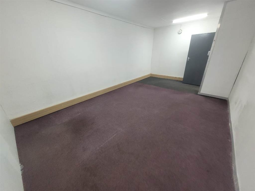 46  m² Commercial space in Glen Marais photo number 10