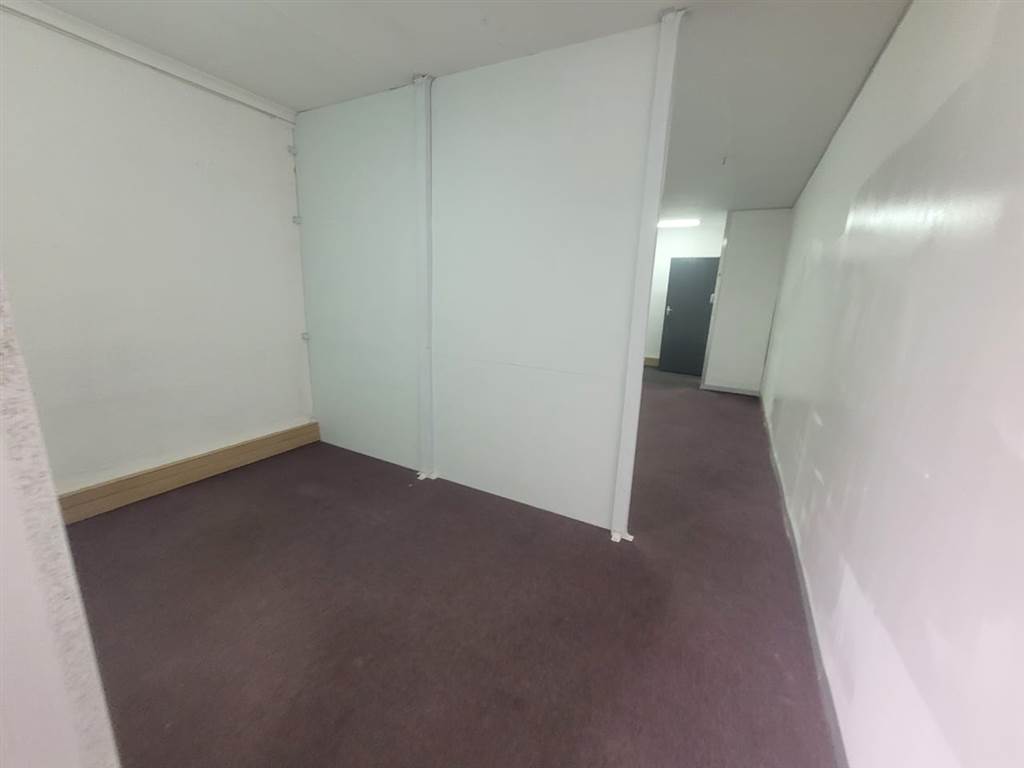 46  m² Commercial space in Glen Marais photo number 8