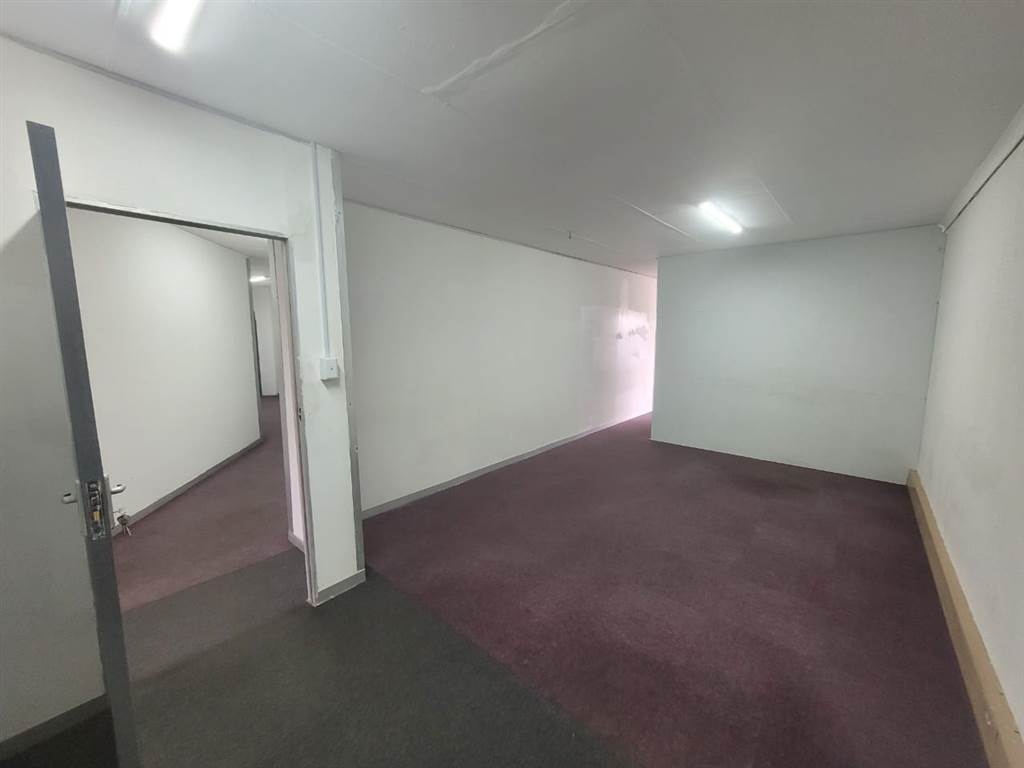 46  m² Commercial space in Glen Marais photo number 5