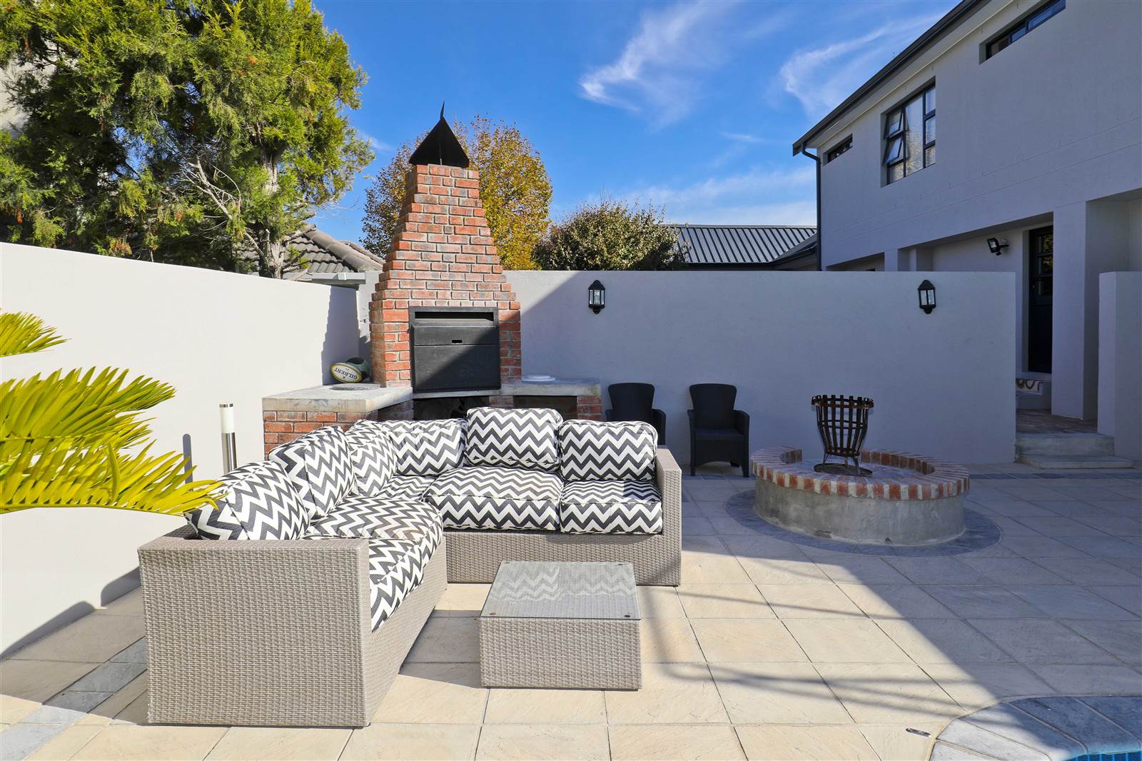 4 Bed House in Constantia photo number 15
