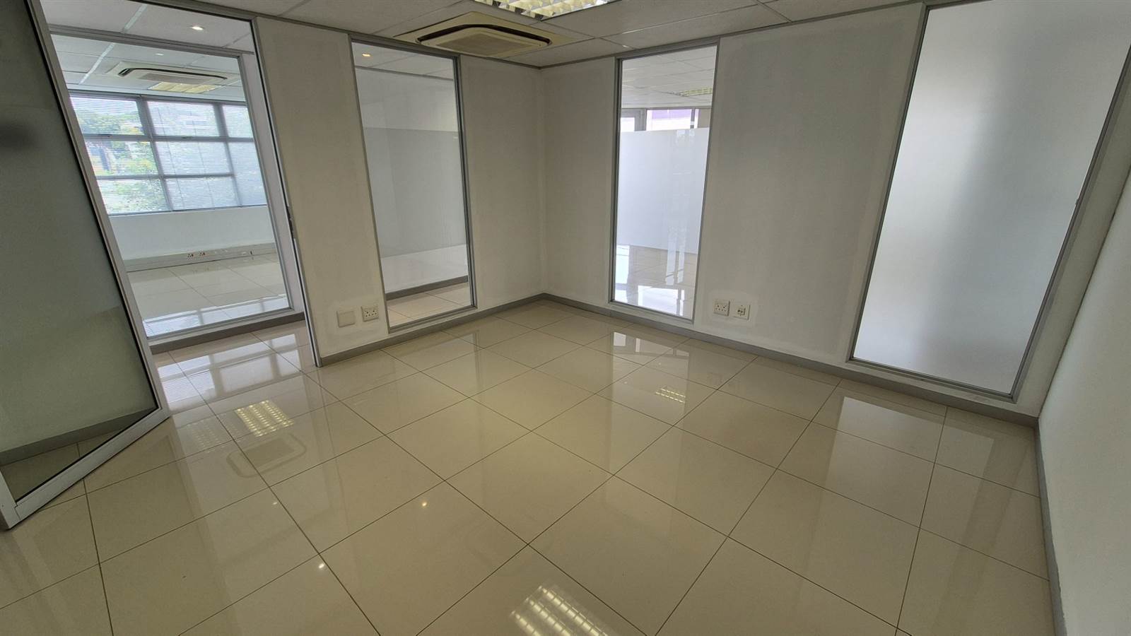 223  m² Office Space in Lynnwood Manor photo number 12