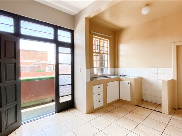 3 Bed Apartment in Yeoville