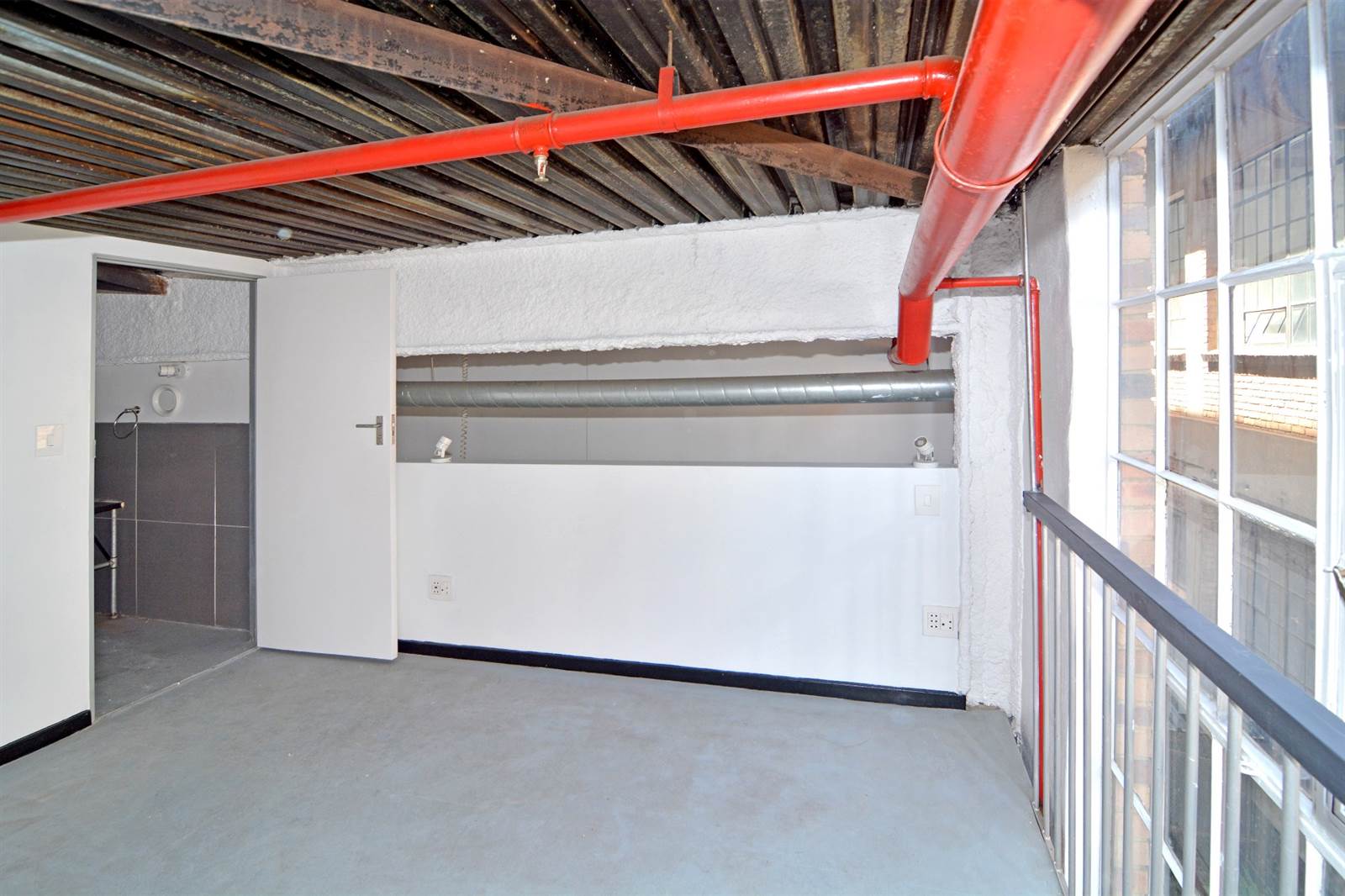 1 Bed Apartment in Maboneng photo number 5