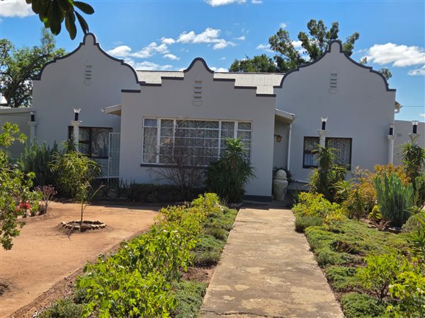 3 Bedroom House 3 Bedroom House