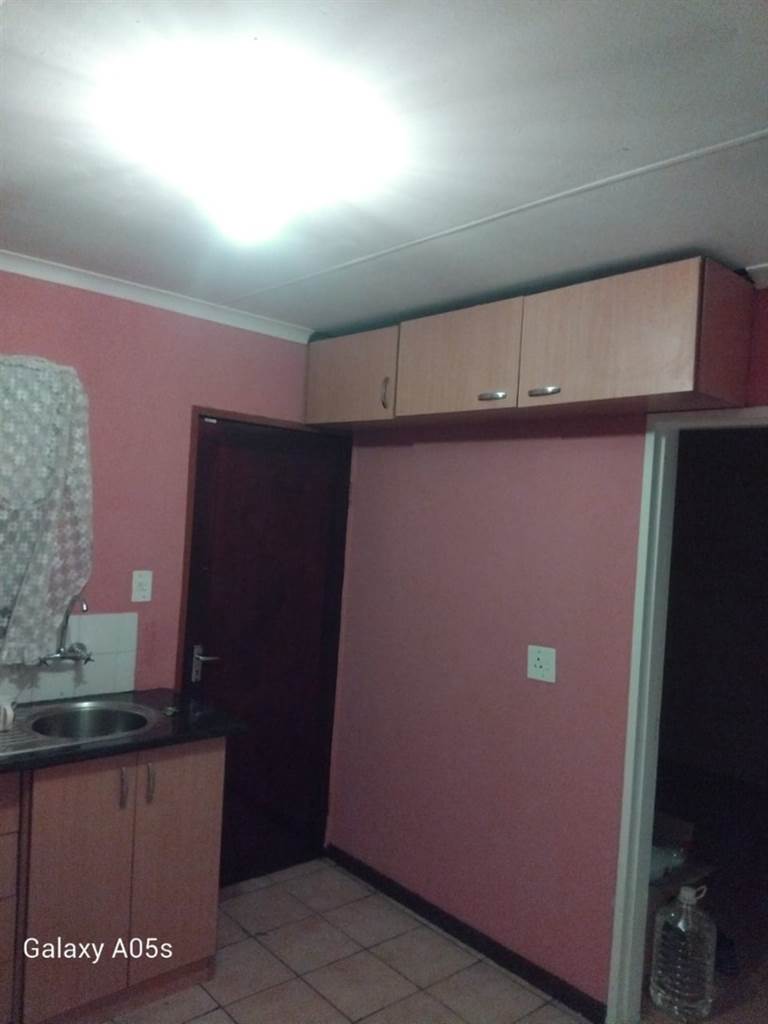 3 Bed House in Naturena photo number 11