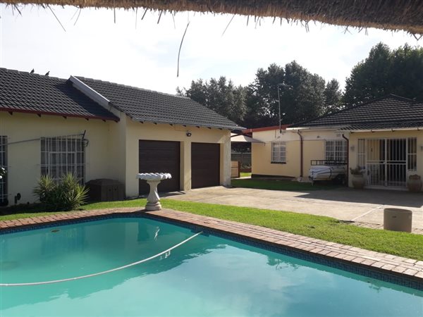 3 Bedroom House 3 Bedroom House