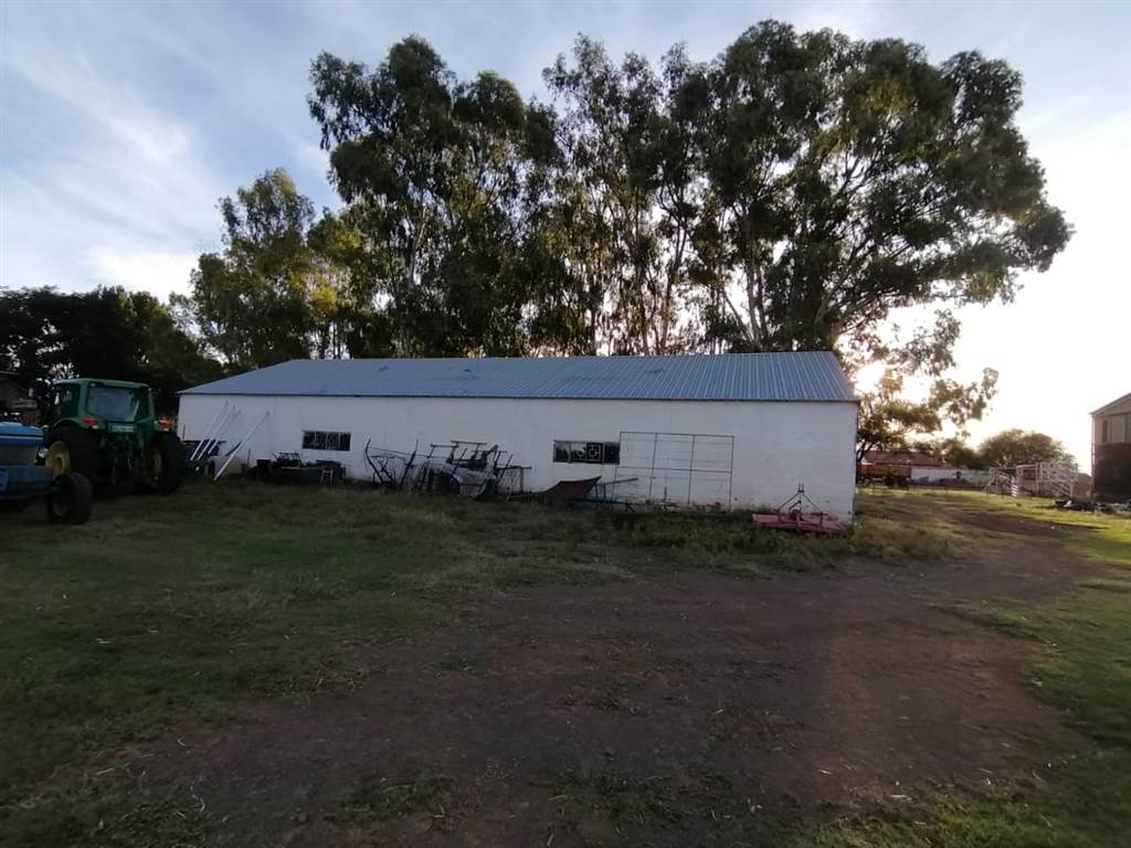 329.8 ha Farm in Bloemfontein Rural photo number 9