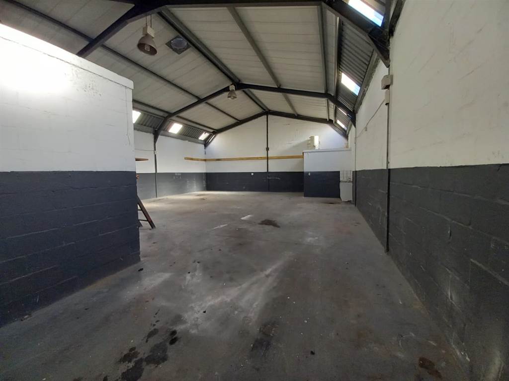 160  m² Industrial space in Killarney Gardens photo number 1