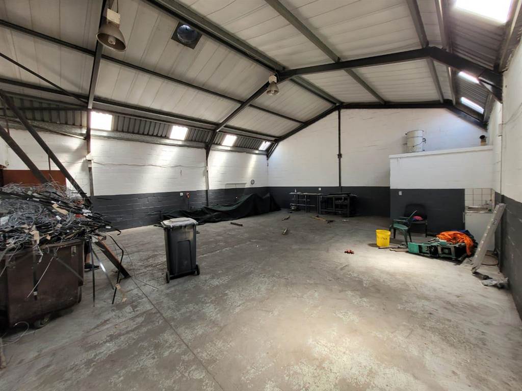 160  m² Industrial space in Killarney Gardens photo number 8