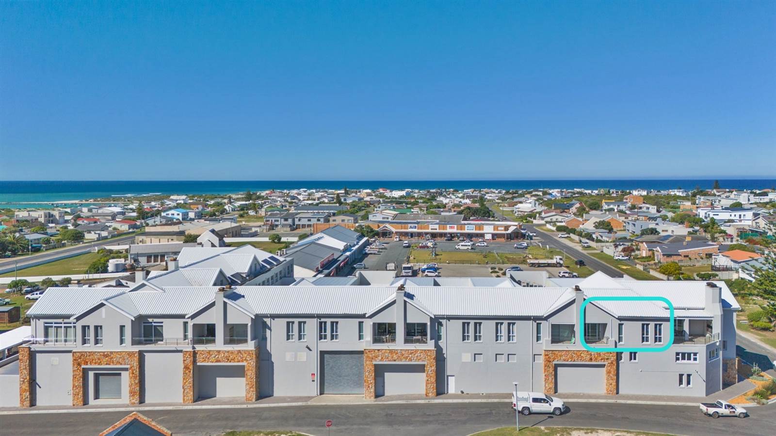 2 Bed Apartment in Struisbaai photo number 2