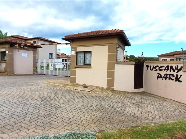 3 Bedroom Townhouse 3 Bedroom Townhouse