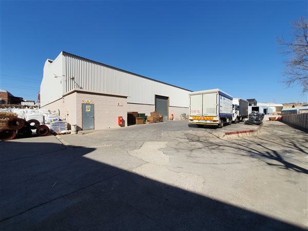 1 456.8  m² Industrial space