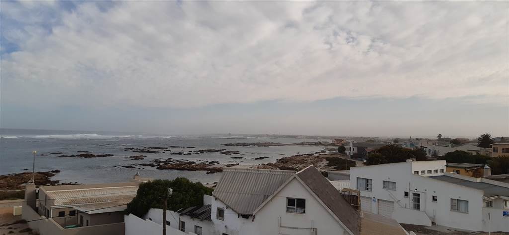 6 Bed House in Port Nolloth photo number 3