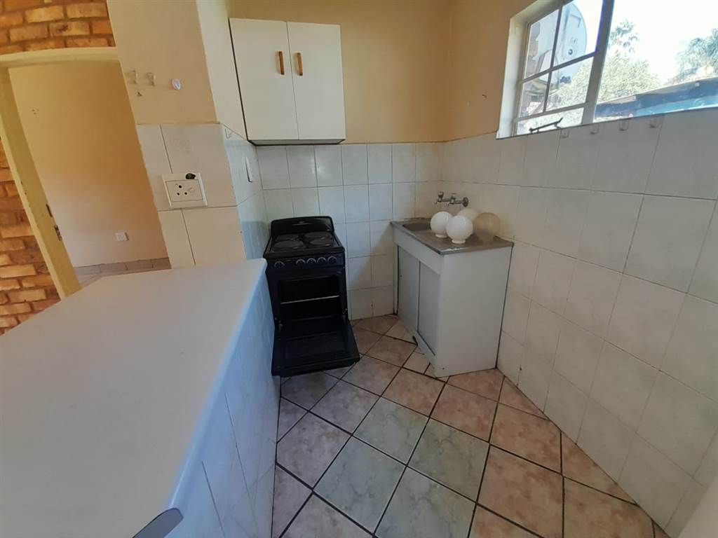 3 Bed House in Lydenburg photo number 15