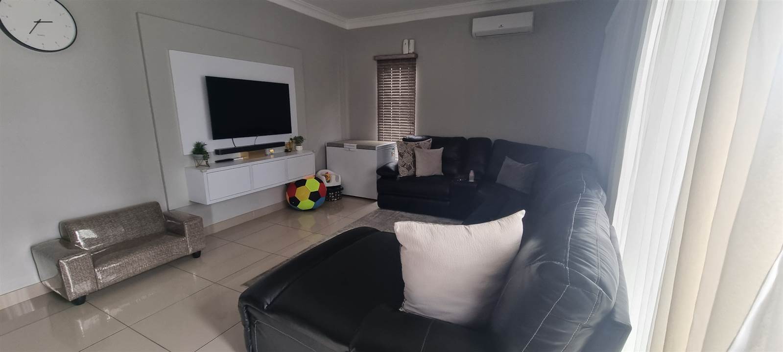 2 Bed Apartment in Musgrave photo number 7