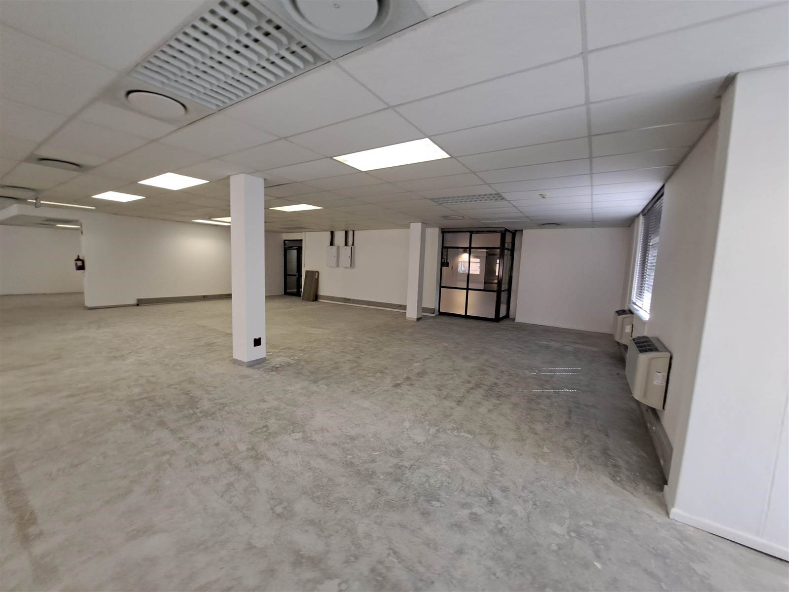 406  m² Commercial space in Plattekloof photo number 9