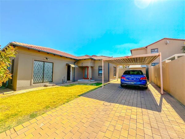 3 Bedroom House 3 Bedroom House