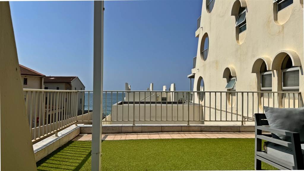 3 Bed Apartment in Compensation Beach photo number 28