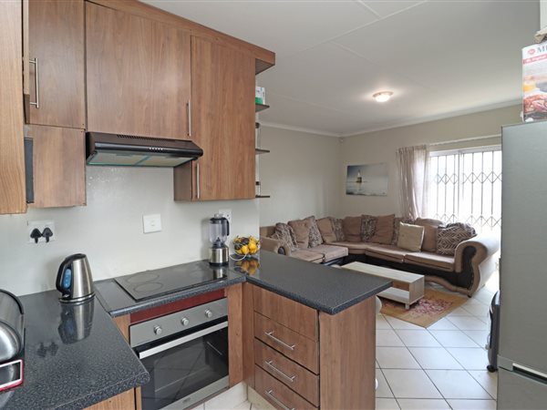 2 Bedroom House 2 Bedroom House