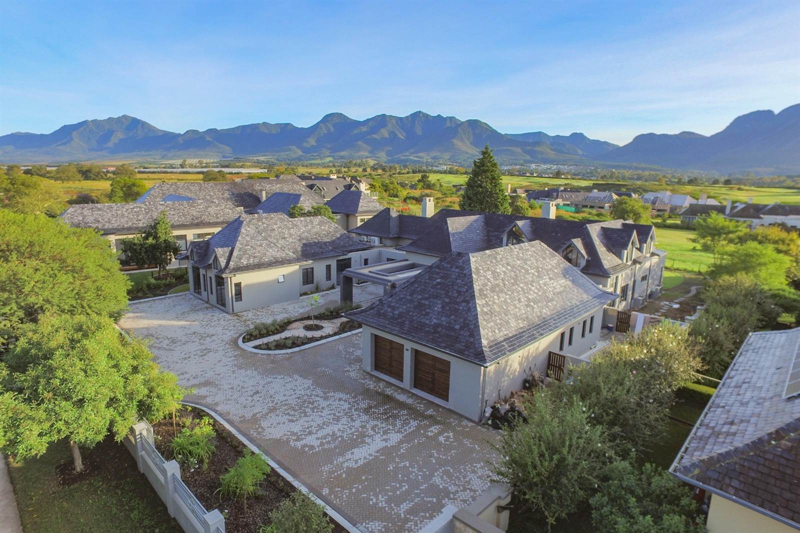 6 Bed House in Fancourt photo number 27