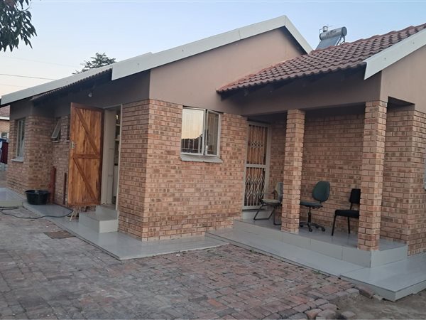 3 Bedroom House 3 Bedroom House