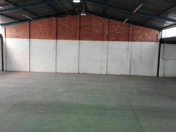 700  m² Commercial space in Asherville