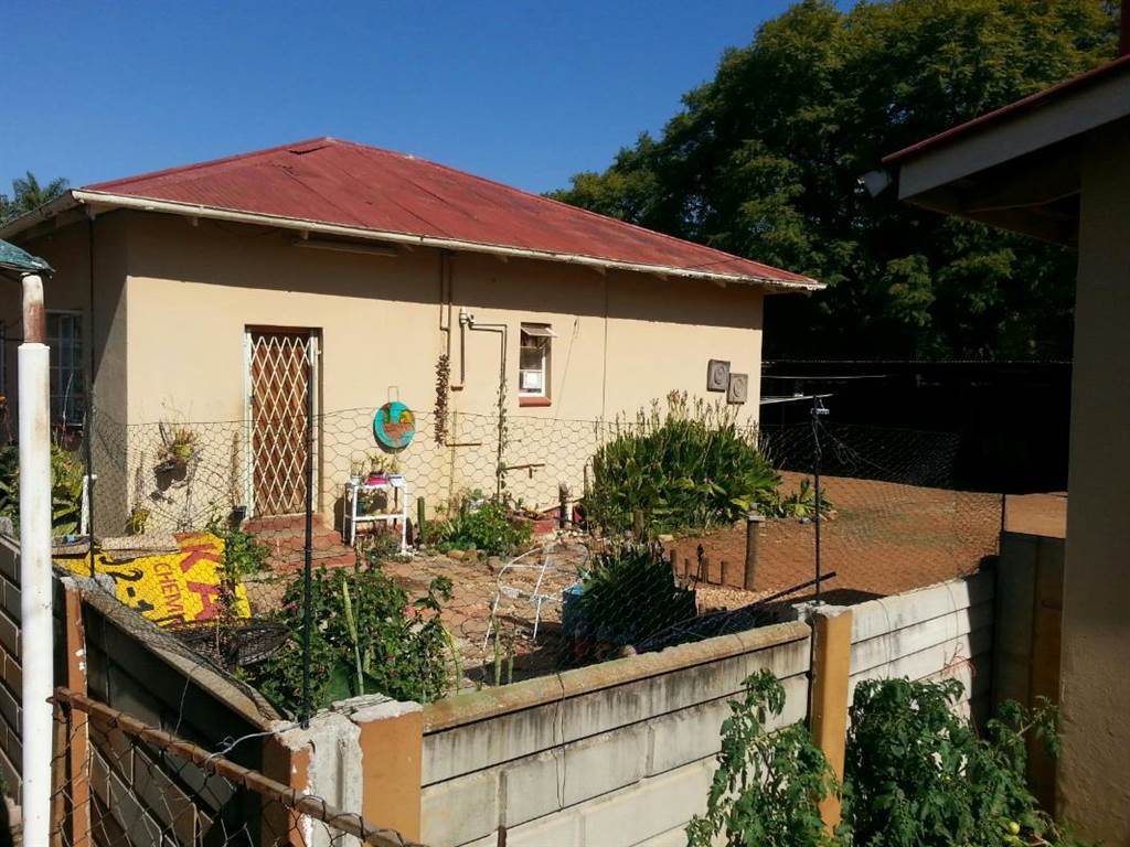 3 Bed House in Polokwane Central photo number 11