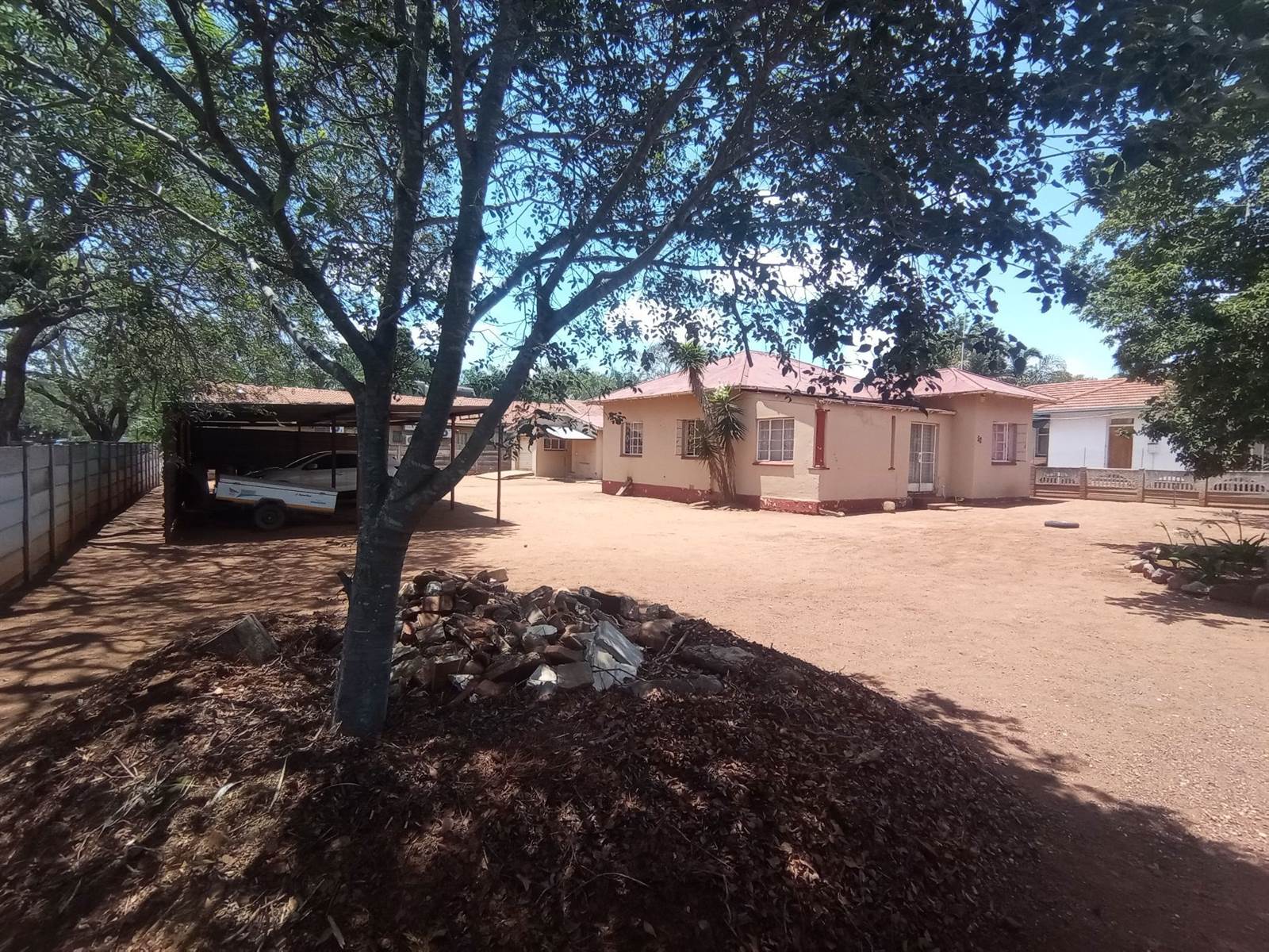 3 Bed House in Polokwane Central photo number 15