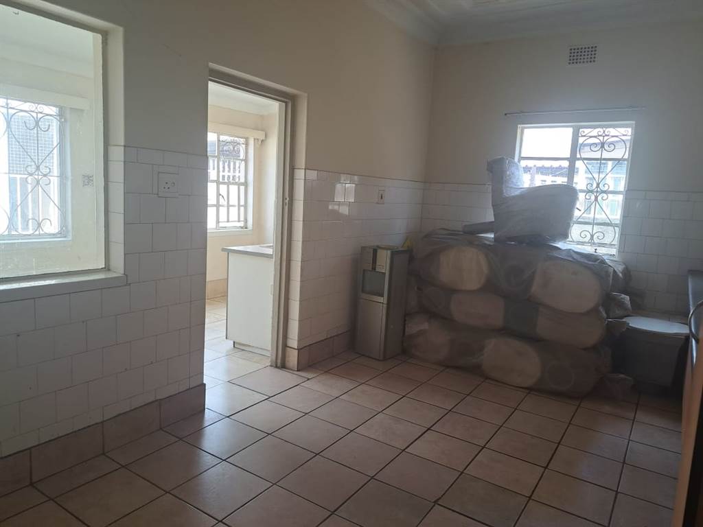 4 Bed House in Brakpan Central photo number 24